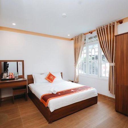 Van Nhi Mtv Hotel Dalat Luaran gambar